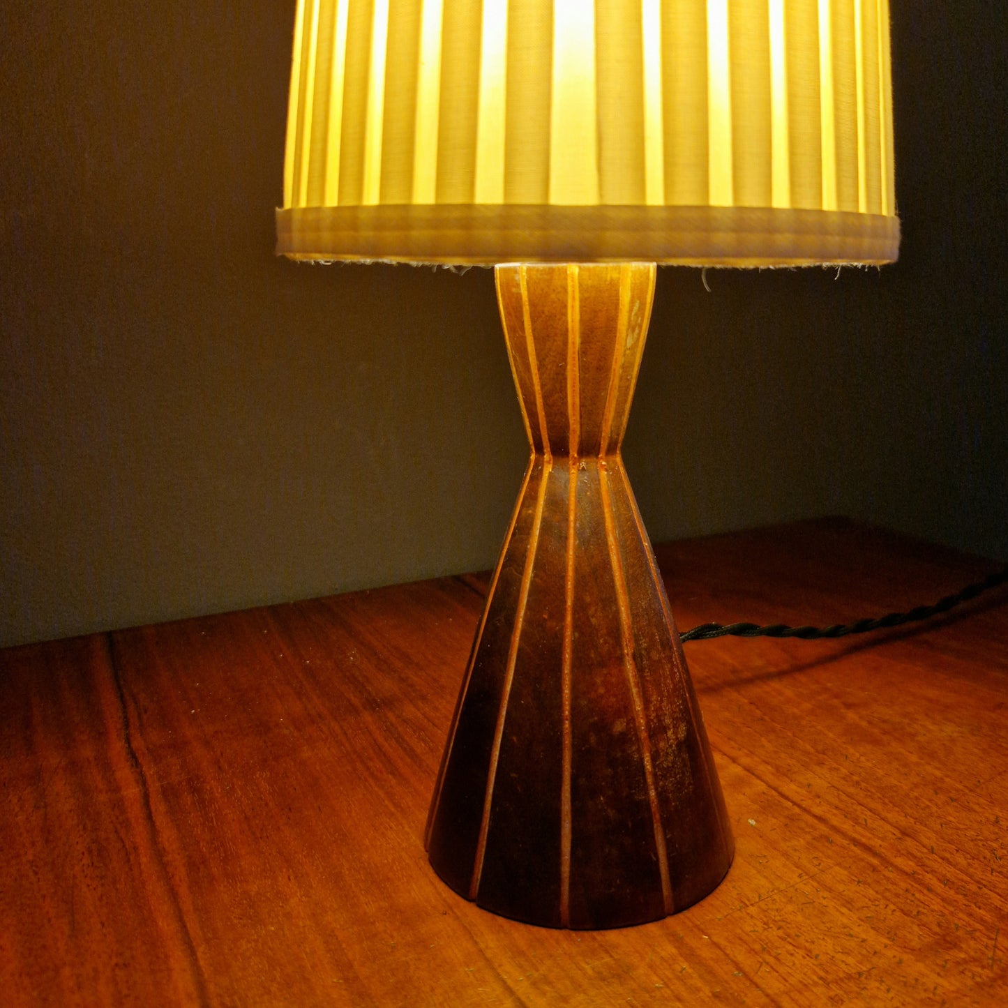 Striped Wood Table Lamp